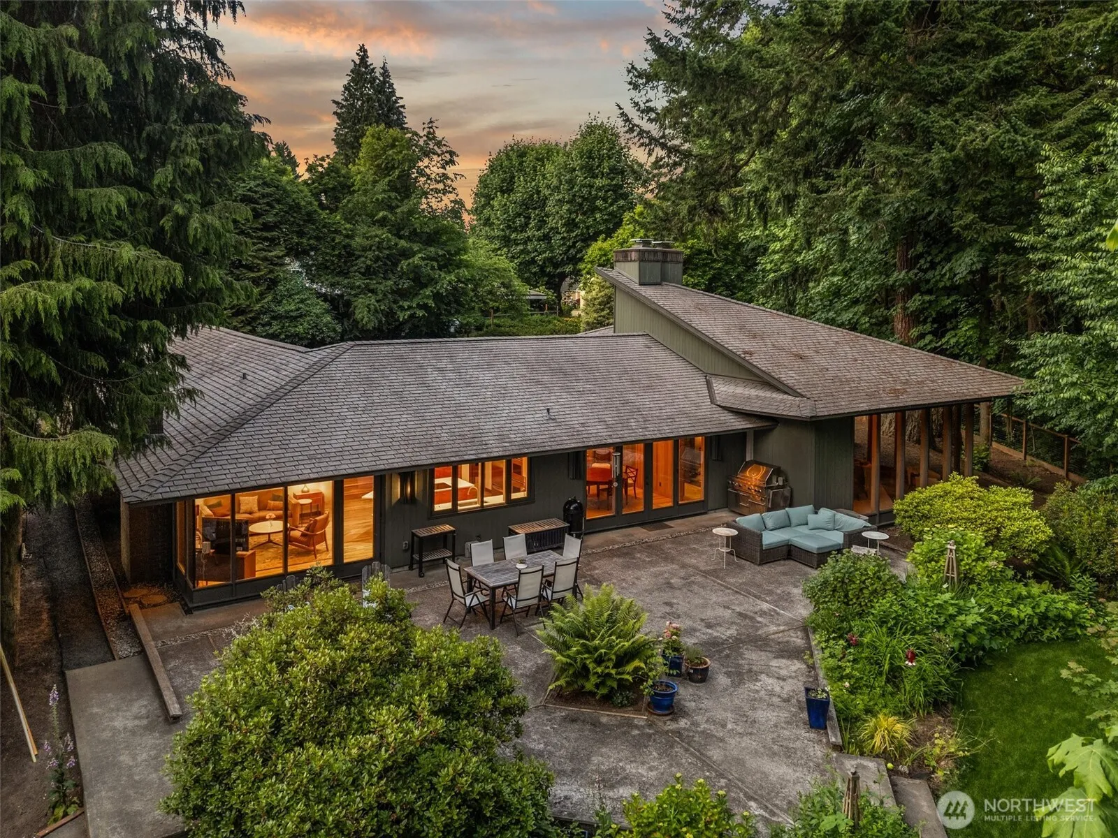 Property photo for 2949 Orange Street Se, Olympia