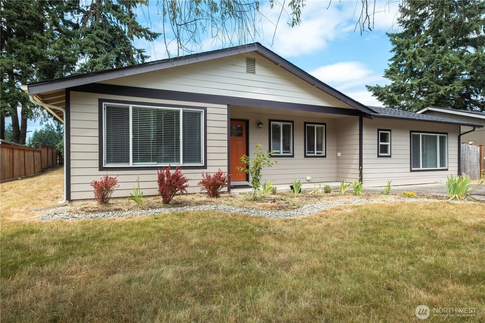 Property photo for 1513 154th Street E, Tacoma photo 2