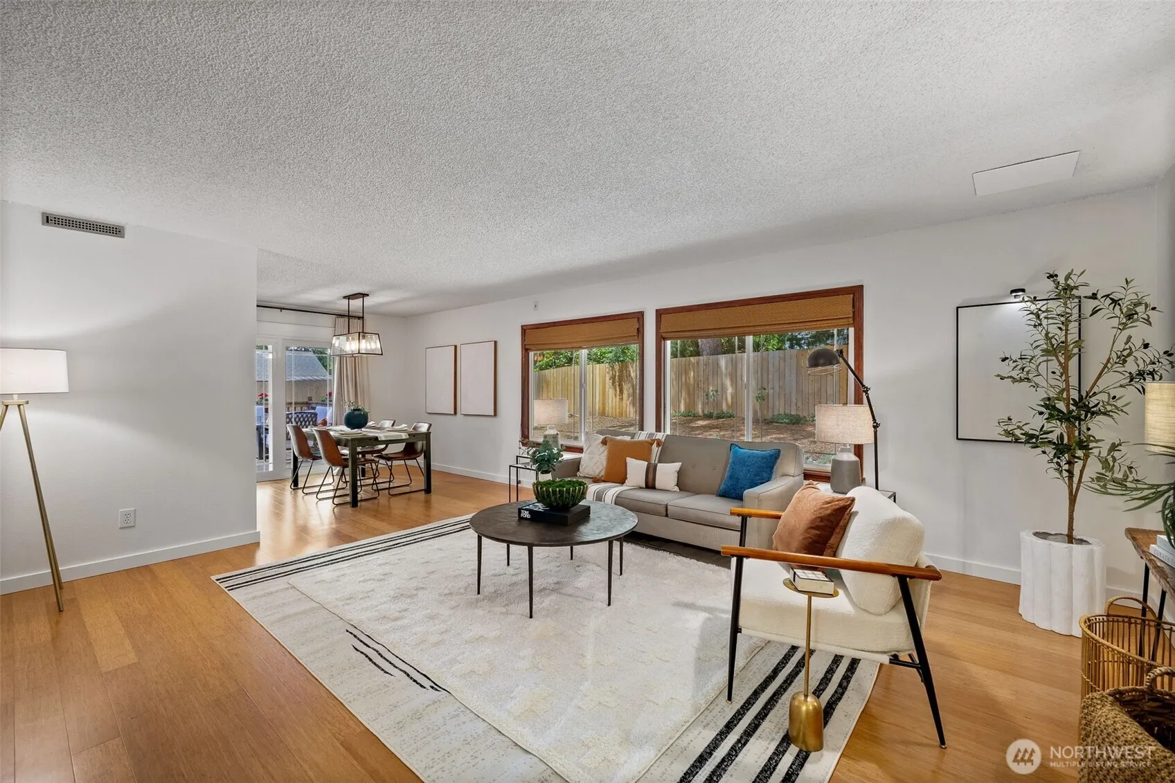 Property photo for 12106 Ne 149th Street, Kirkland photo 4