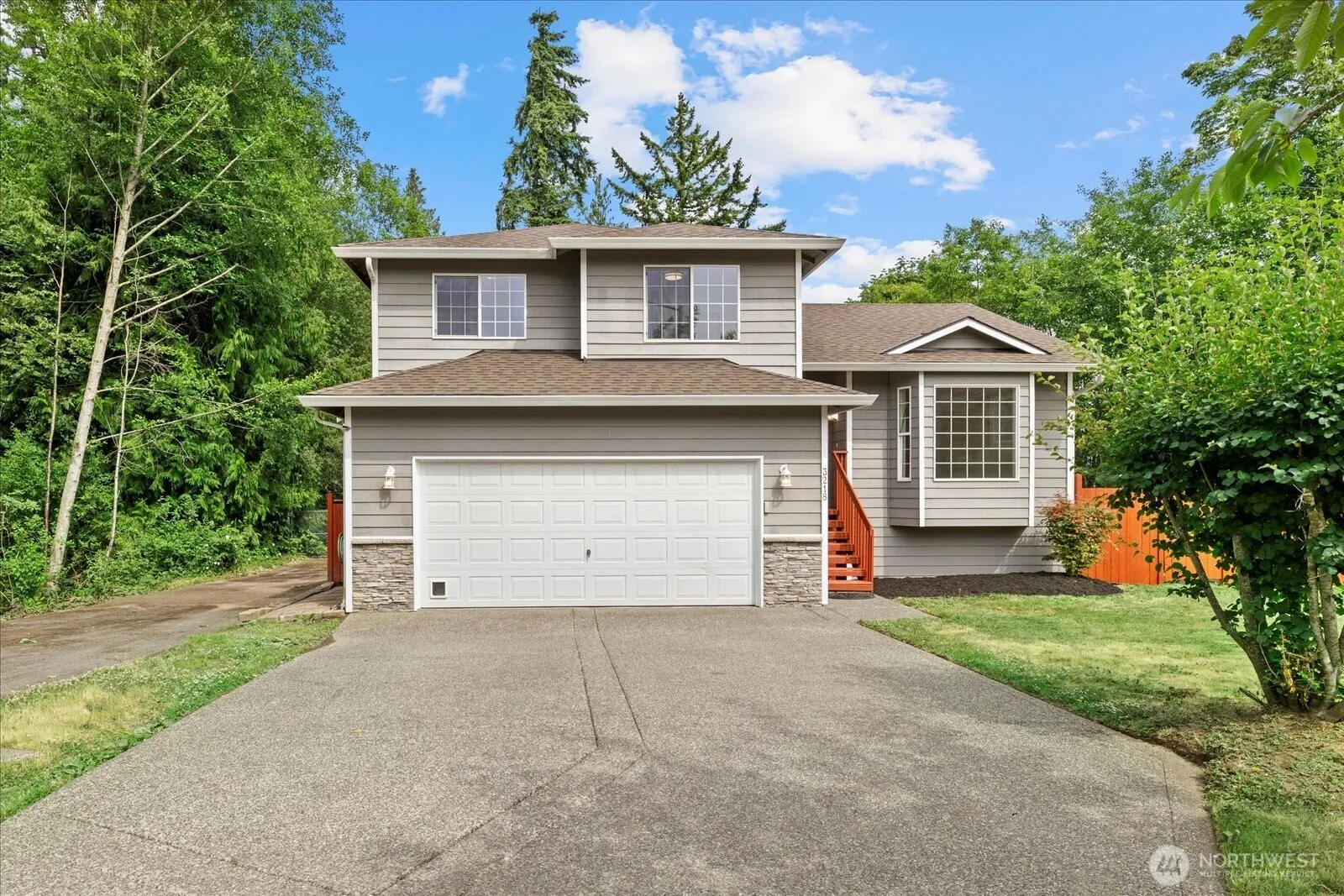 Property photo for 3218 95th Street Se, Everett