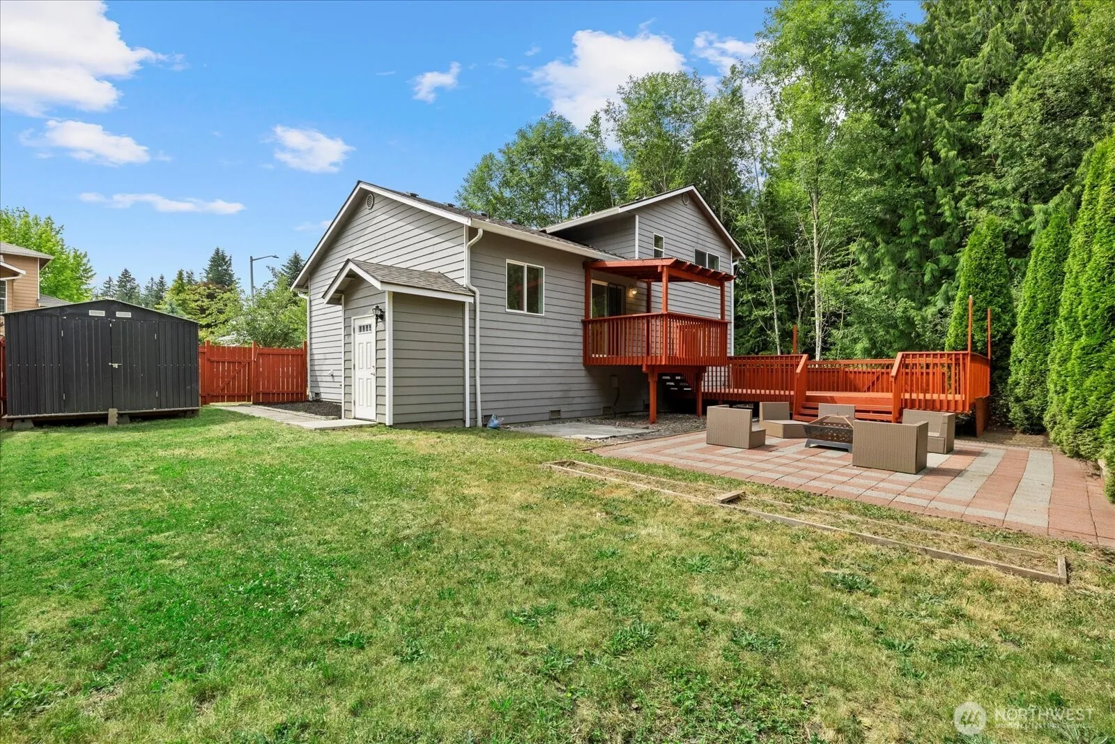 Property photo for 3218 95th Street Se, Everett photo 2