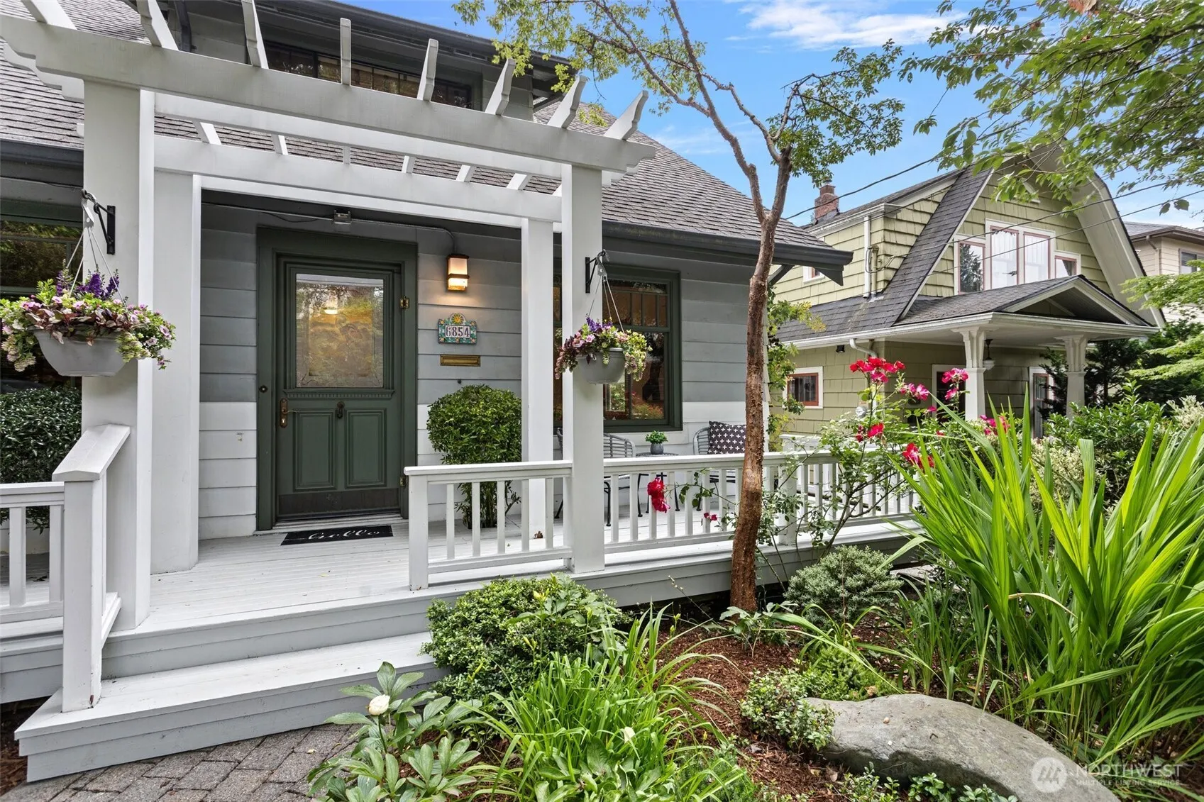 Property photo for 6854 18th Avenue Ne, Seattle photo 3