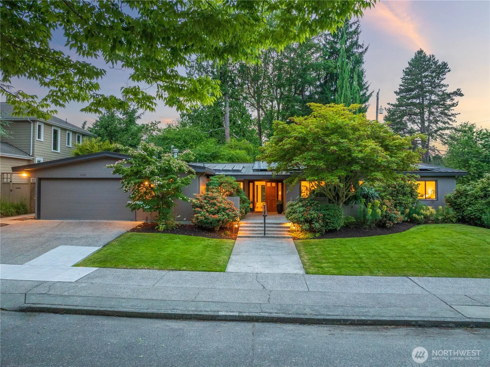 Property photo for 2325 38th Avenue E, Seattle photo 2