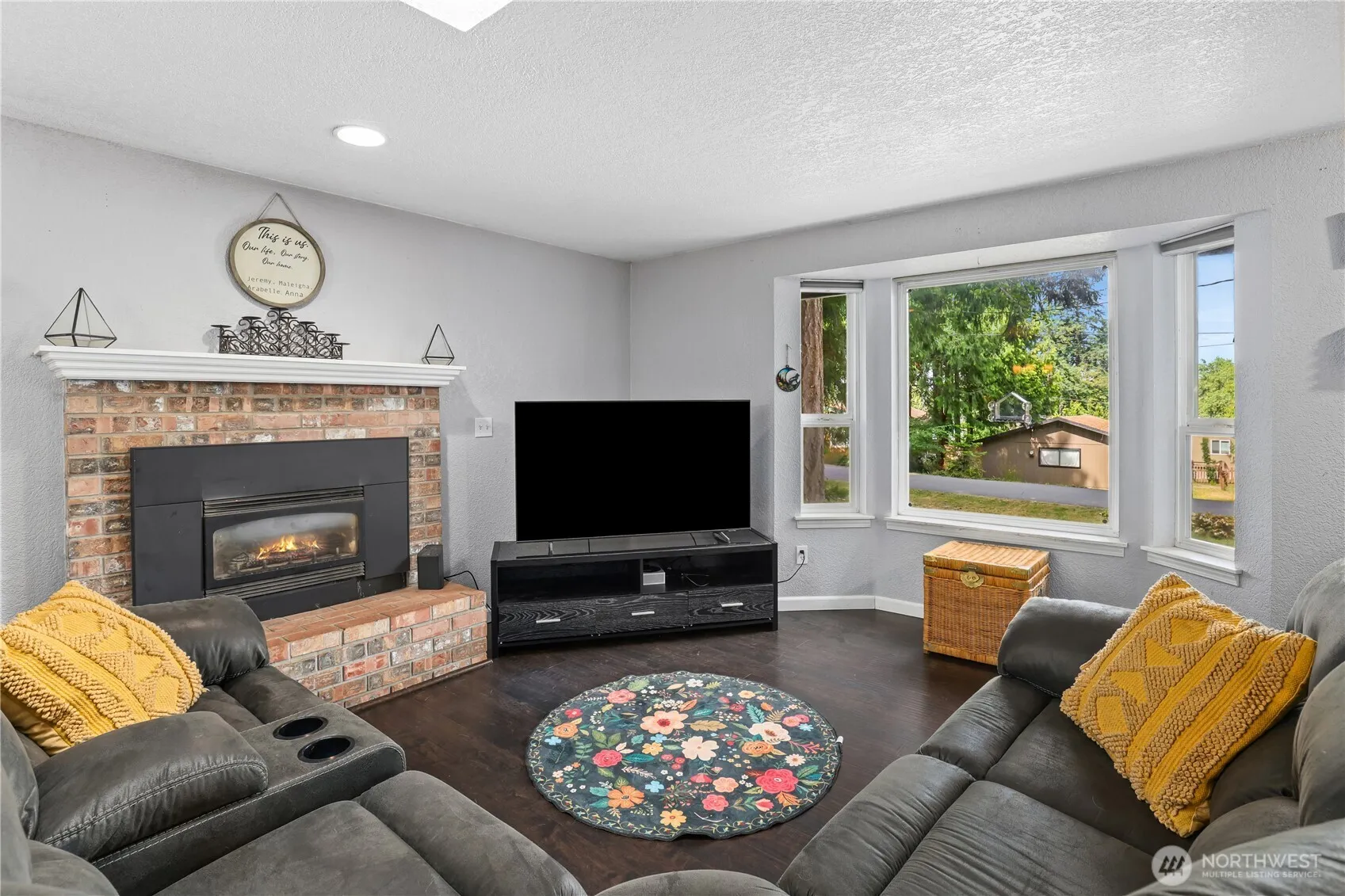 Property photo for 10110 Whitecap Drive Nw, Olympia photo 3