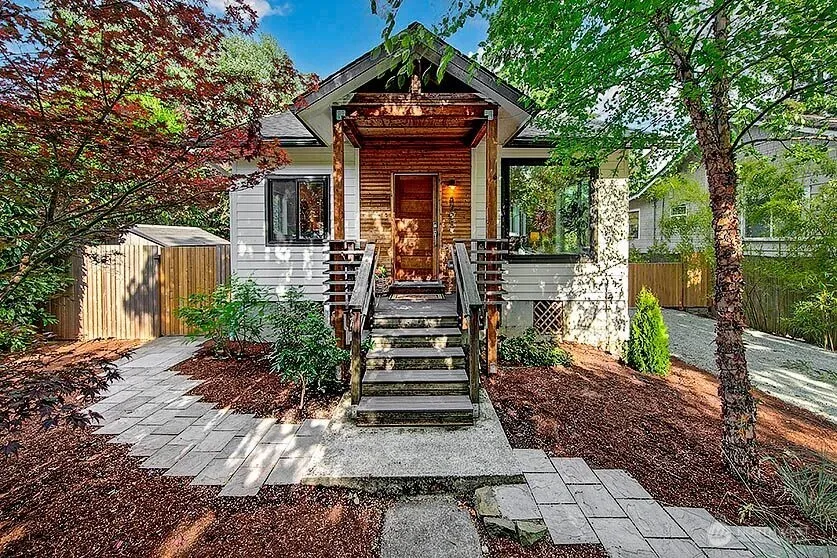 Property photo for 8608 12th Avenue Sw, Seattle