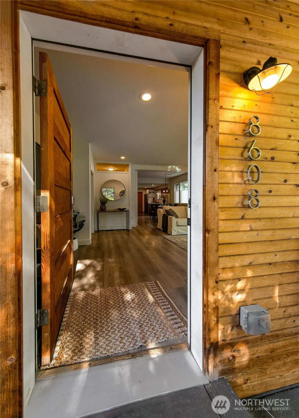 Property photo for 8608 12th Avenue Sw, Seattle photo 2