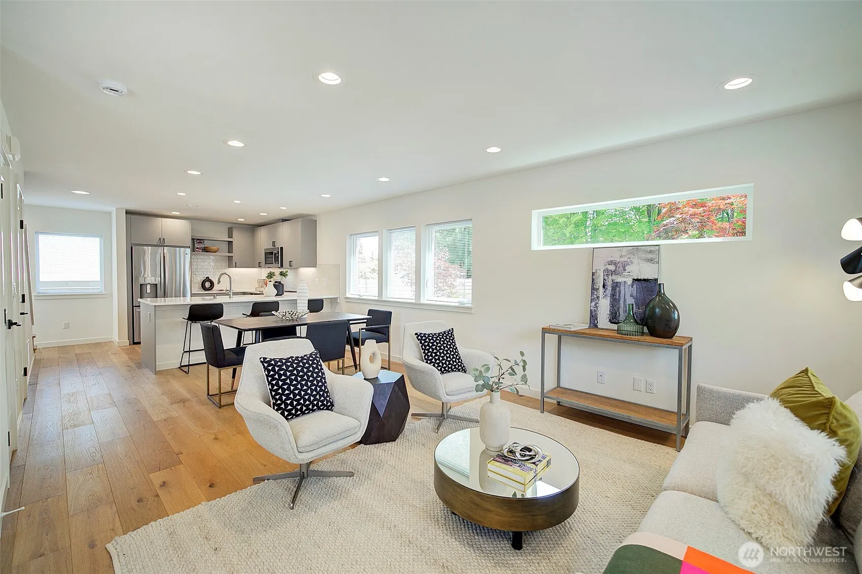 Property photo for 2904 W Bertona Street, Seattle photo 4