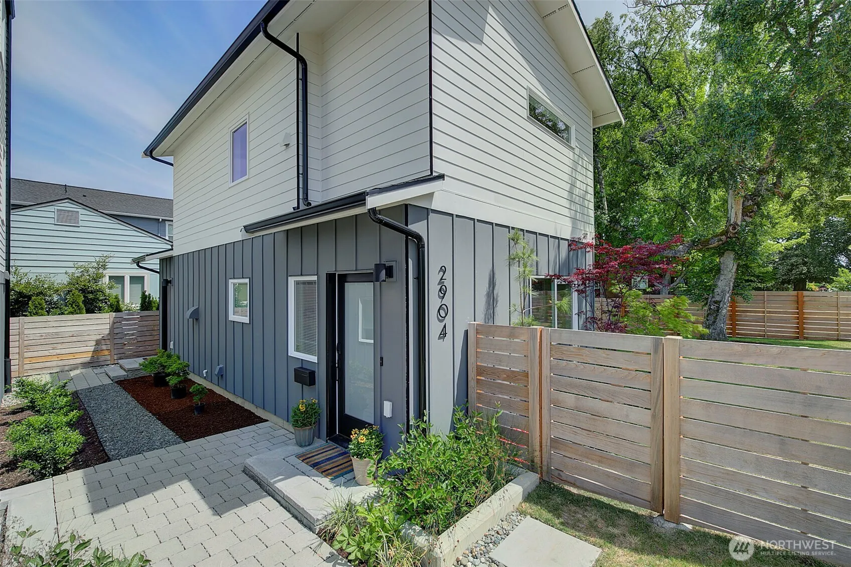 Property photo for 2904 W Bertona Street, Seattle photo 2