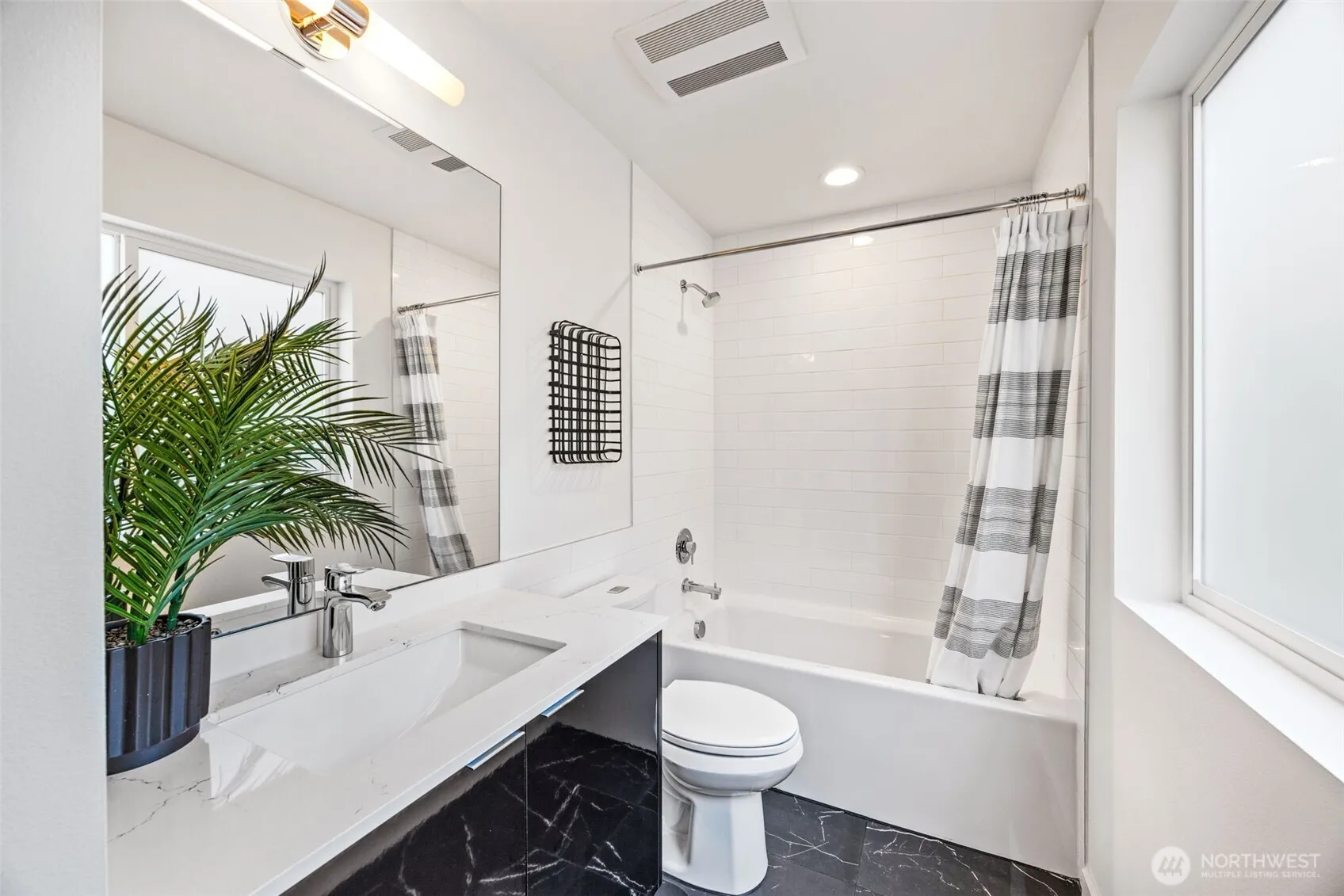 Property photo for 7323 Bainbridge Place Sw, Seattle photo 5