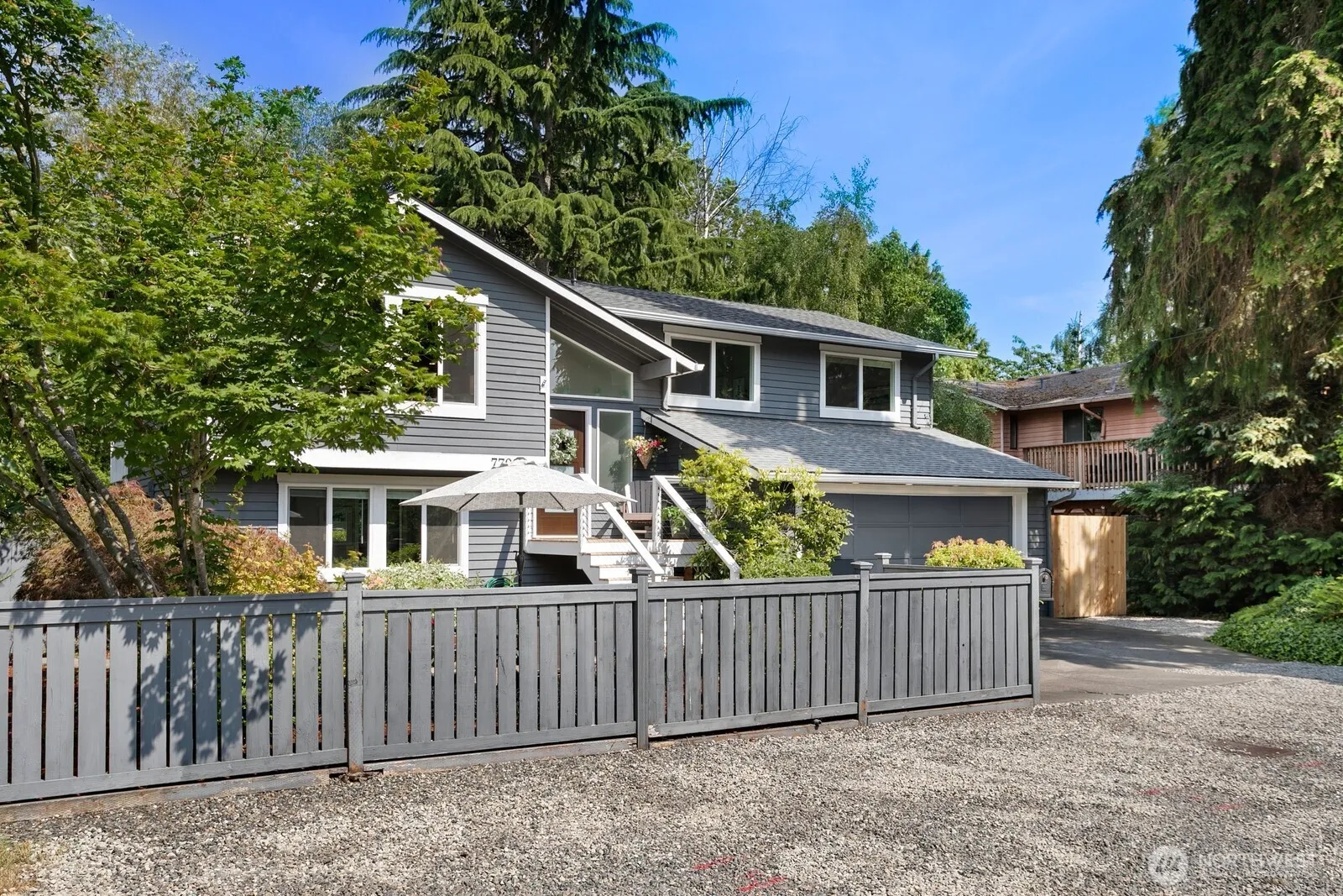 Property photo for 7708 37th Avenue Ne, Seattle photo 3