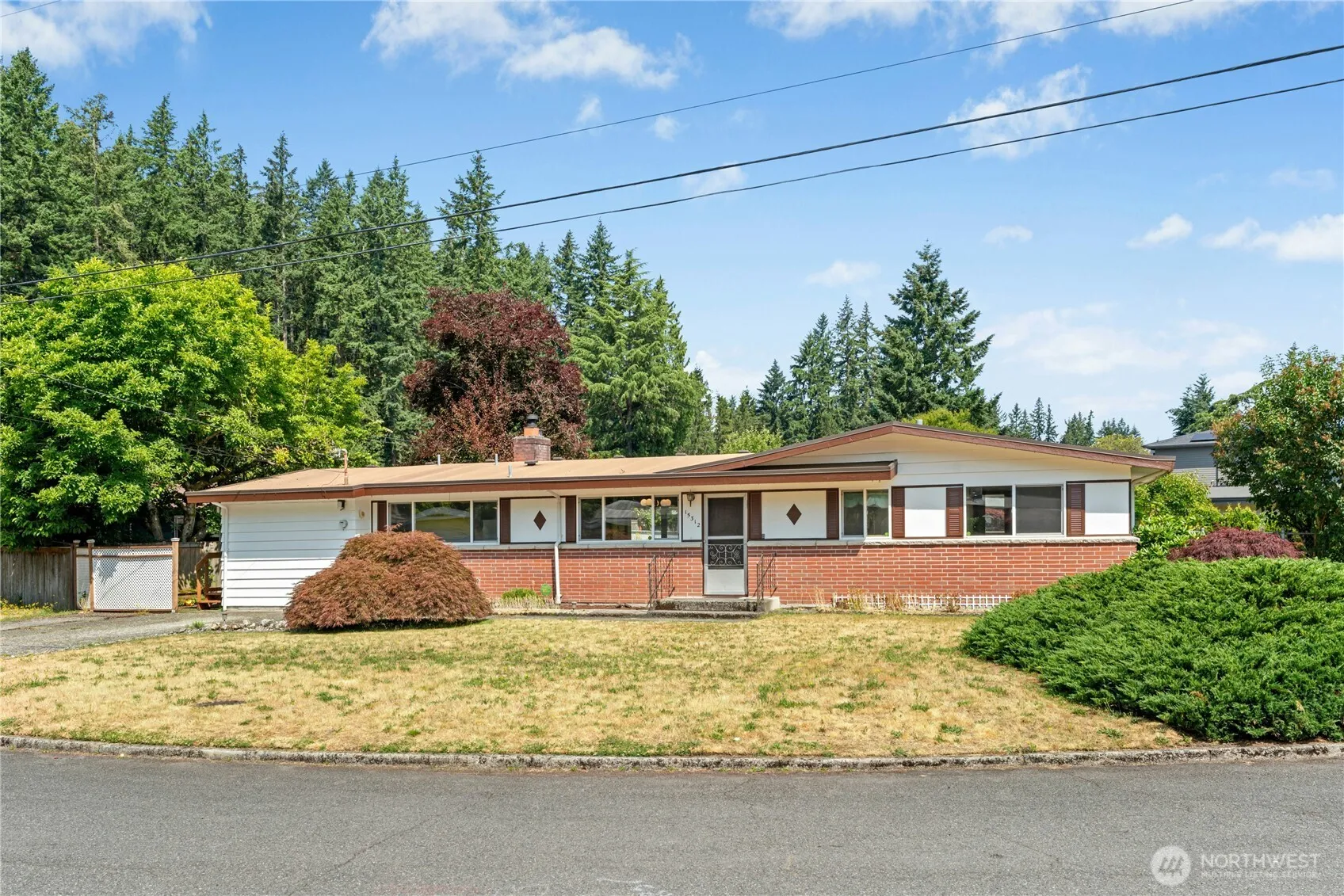 Property photo for 15312 Se 27th Street, Bellevue photo 2