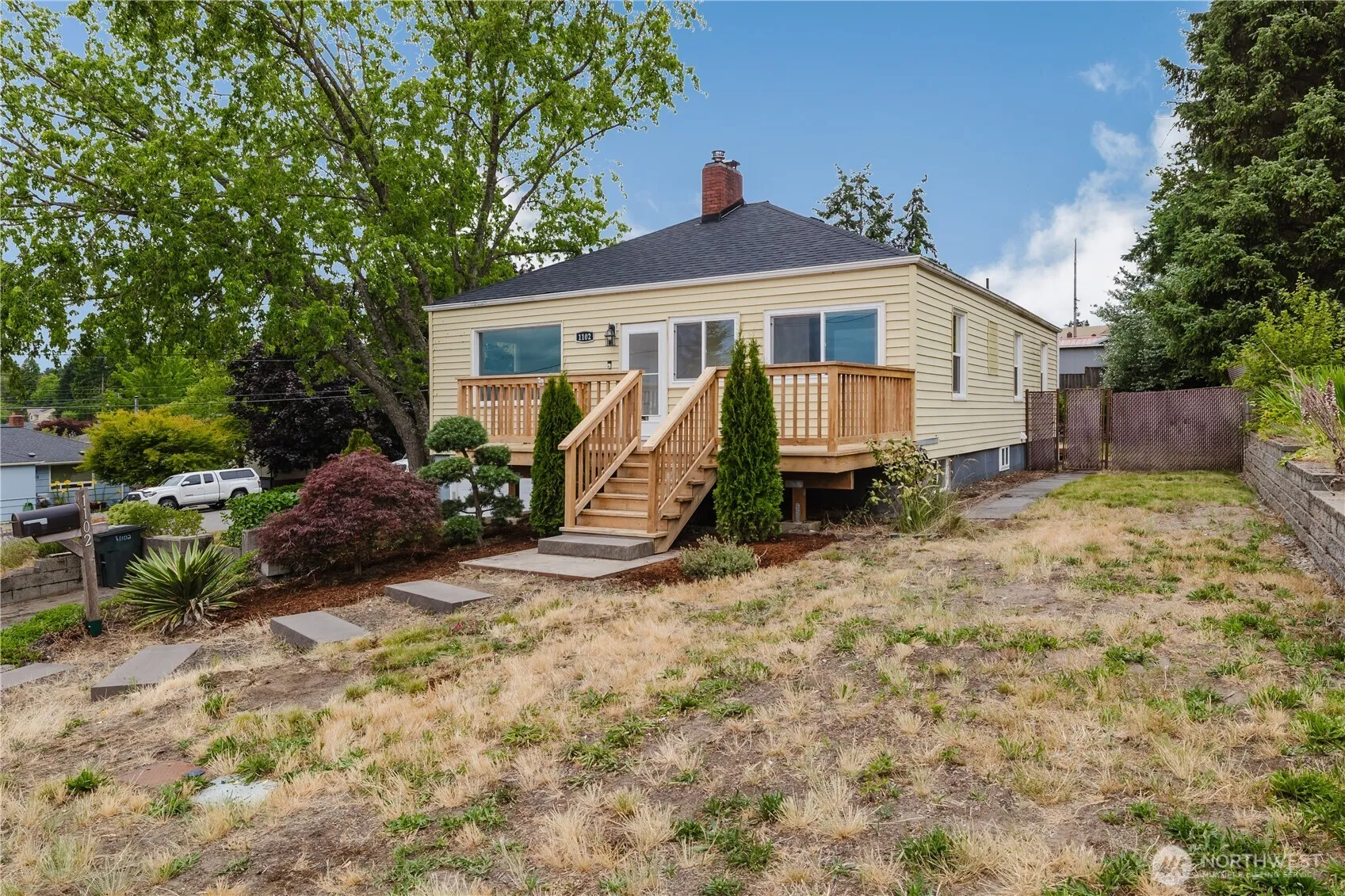 Property photo for 1102 E 33rd St Sw, Bremerton