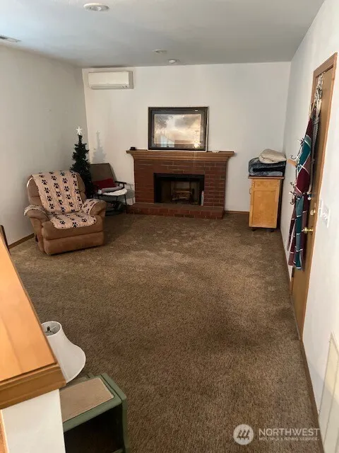 Property photo for 242 Oakesdale Avenue Sw, Renton photo 3