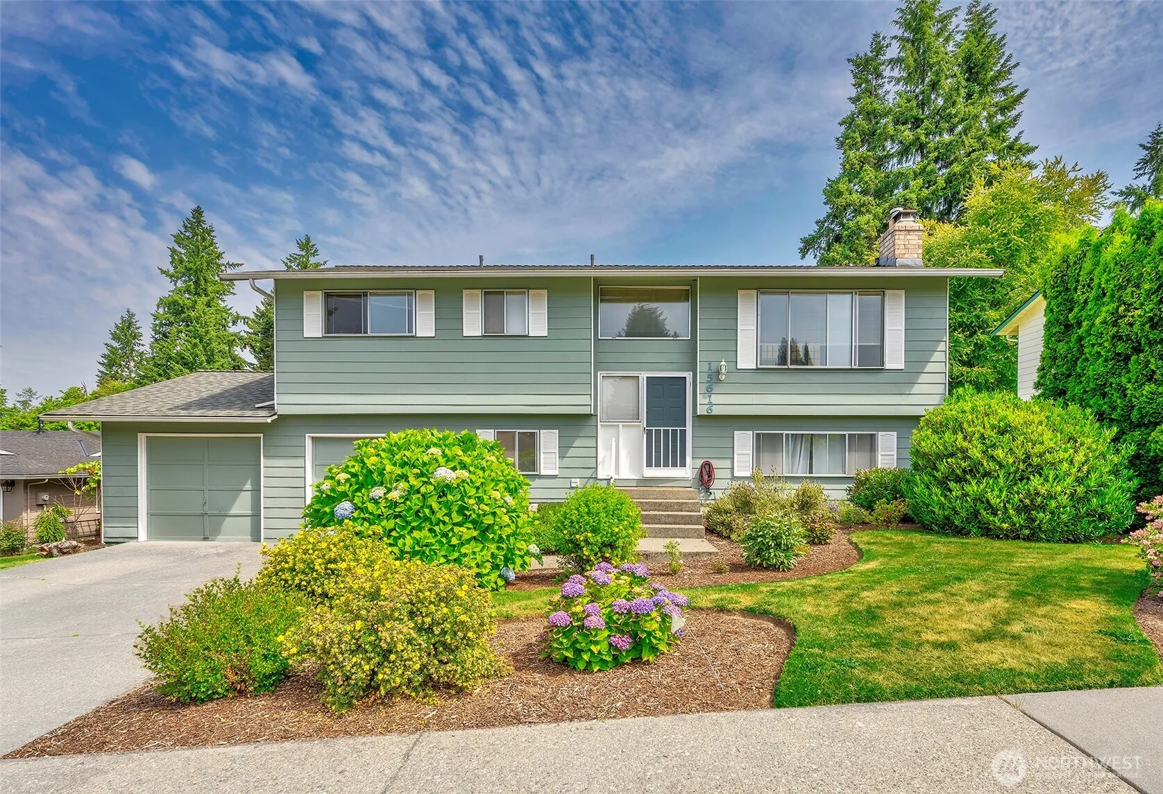 Property photo for 15616 Ne 112th Street, Redmond photo 2