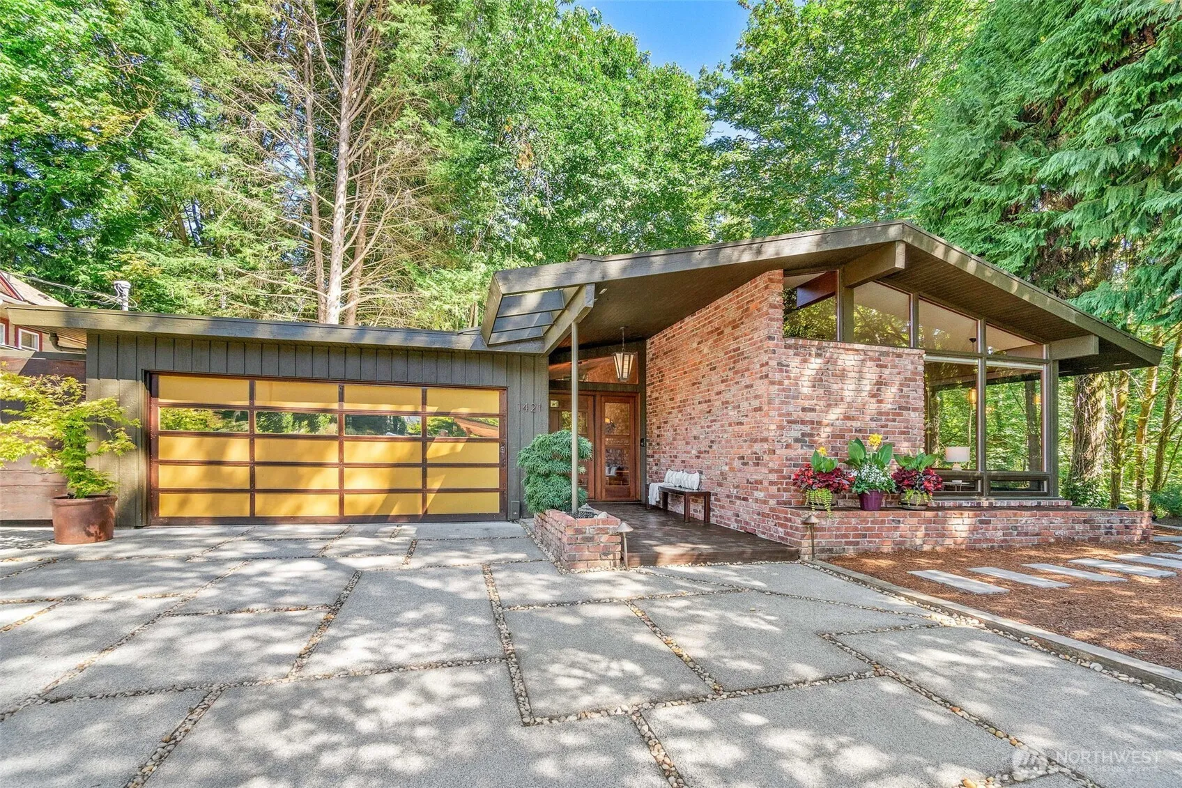 Property photo for 1421 Ne 106th Street, Seattle
