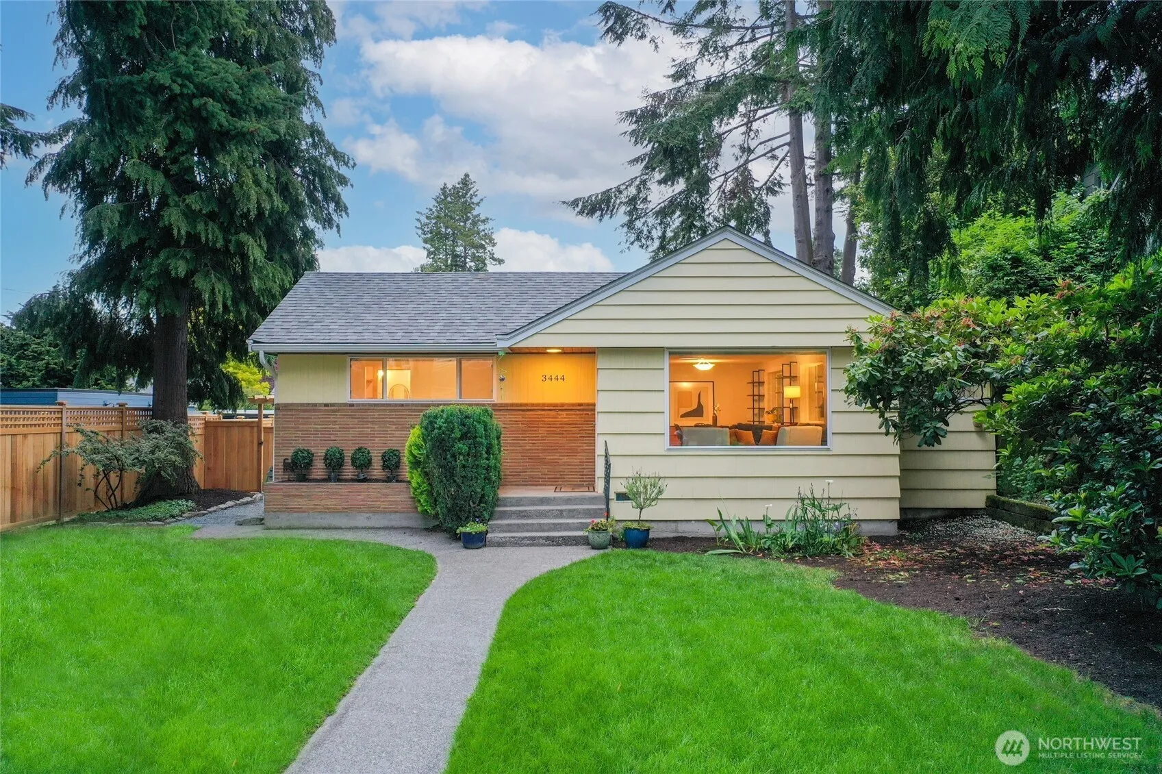 Property photo for 3444 45th Avenue Sw, Seattle