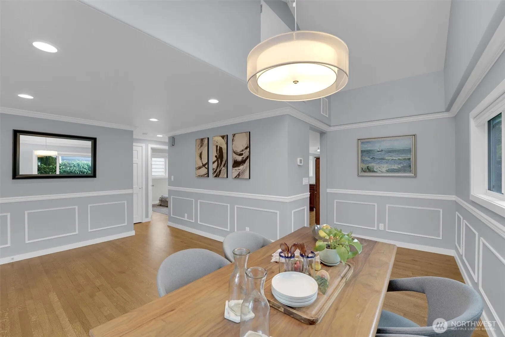 Property photo for 8410 9th Avenue Sw, Seattle photo 4