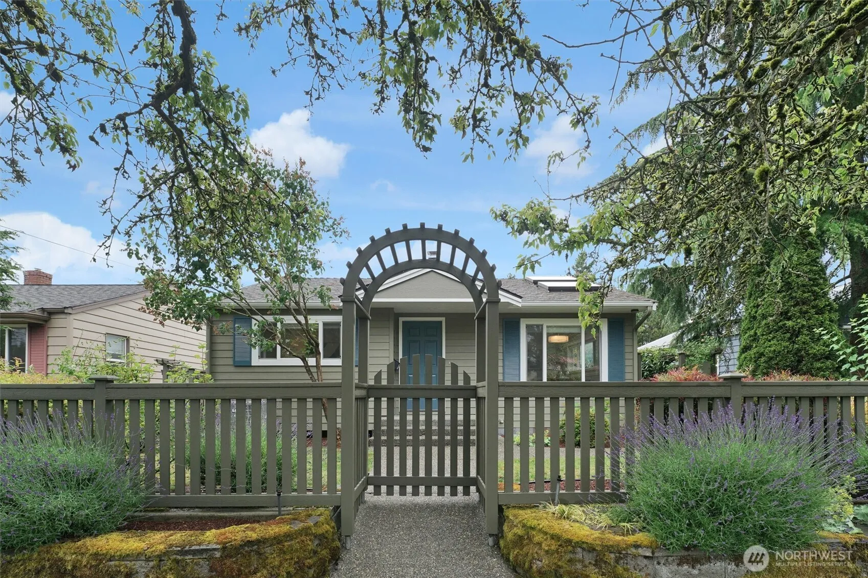 Property photo for 8410 9th Avenue Sw, Seattle
