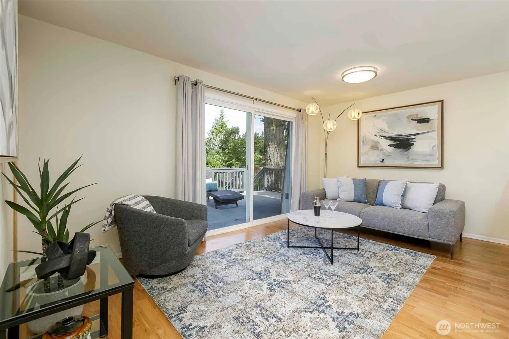 Property photo for 13723 1st Avenue Nw, Seattle photo 3