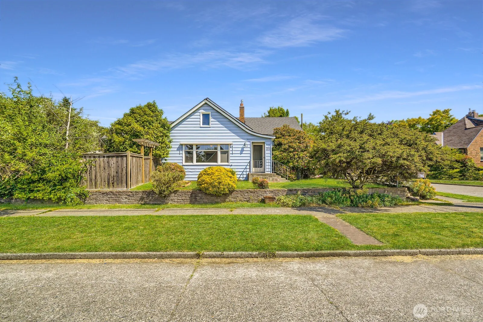 Property photo for 324 Ne 81st Street, Seattle