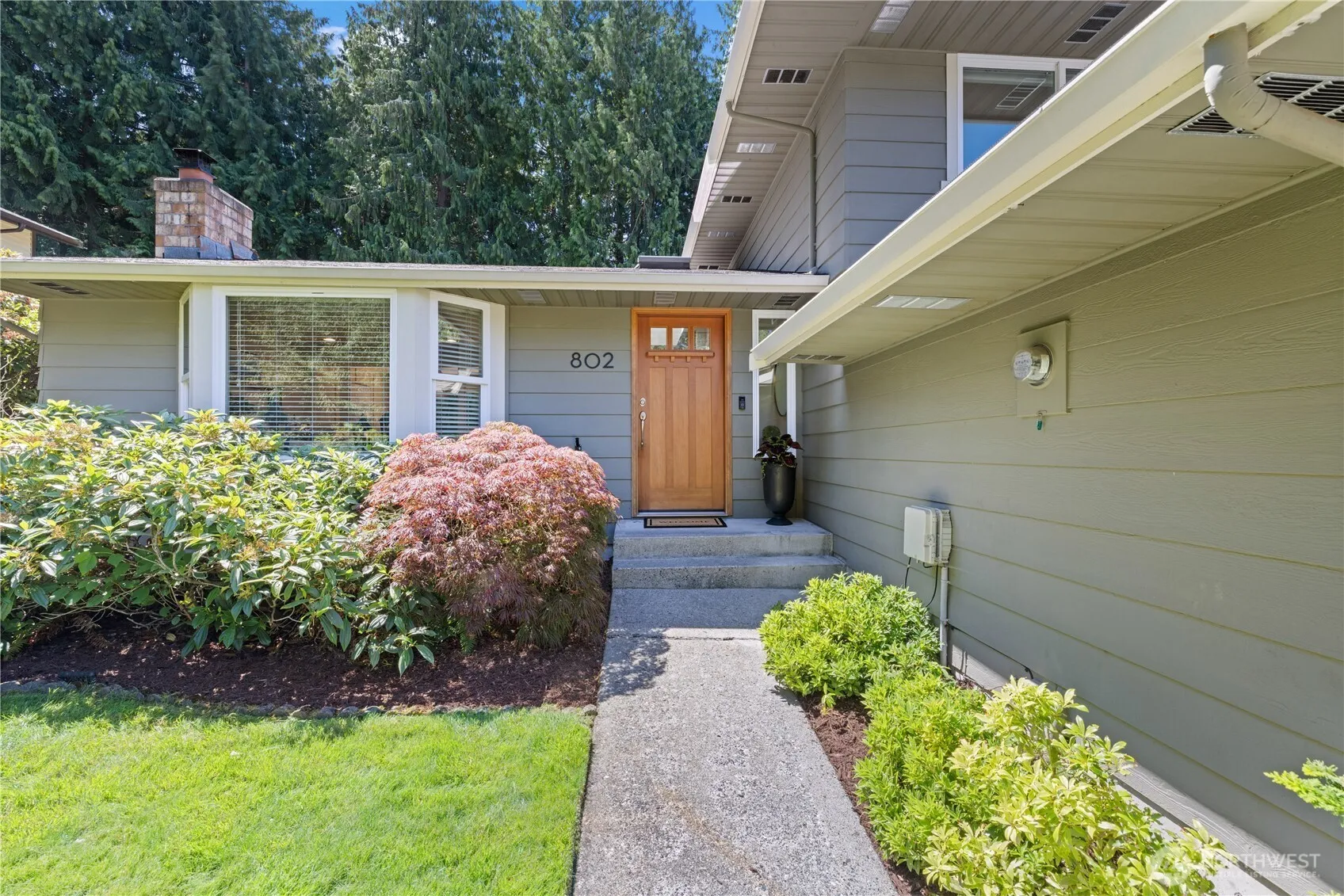 Property photo for 802 105th Place Se, Everett photo 2