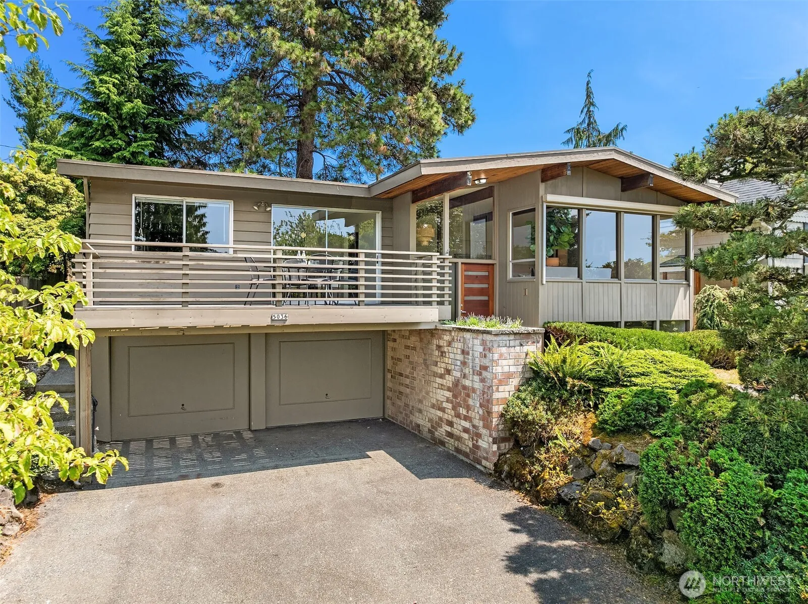 Property photo for 5036 45th Avenue Ne, Seattle