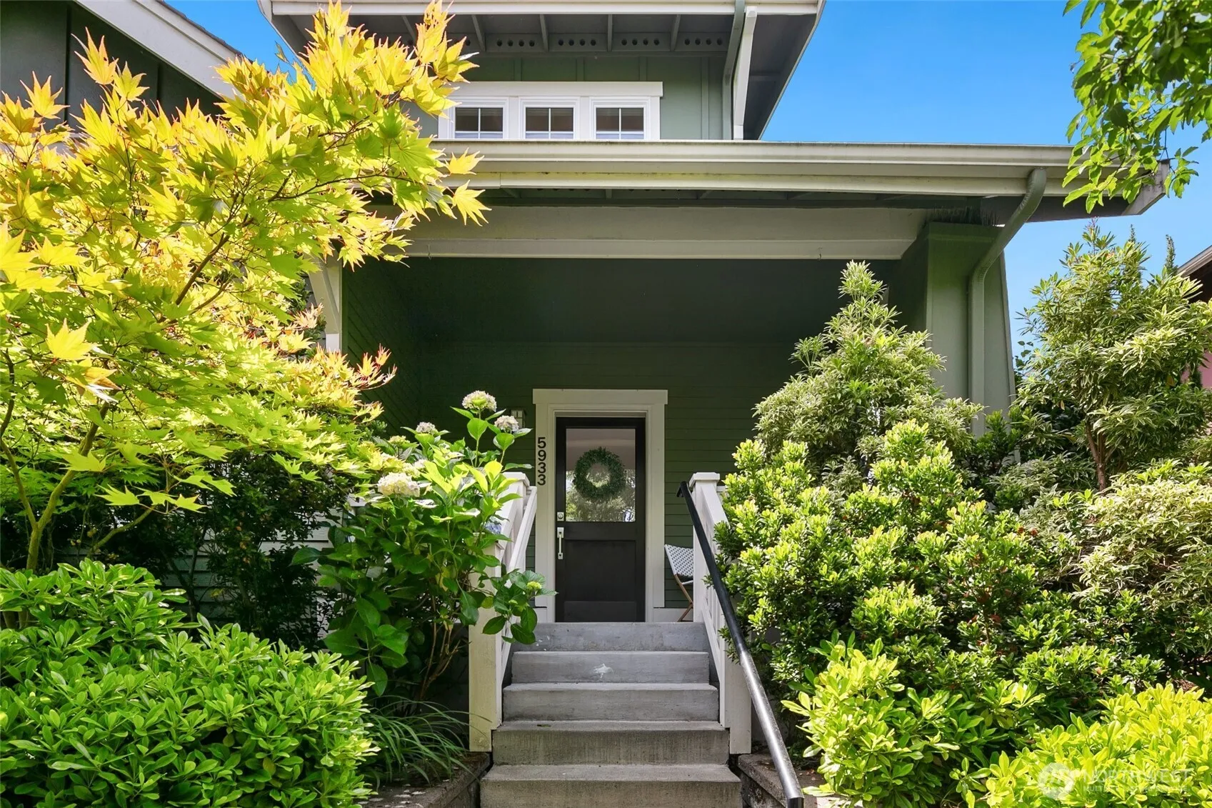 Property photo for 5933 31st Avenue Sw, Seattle photo 2