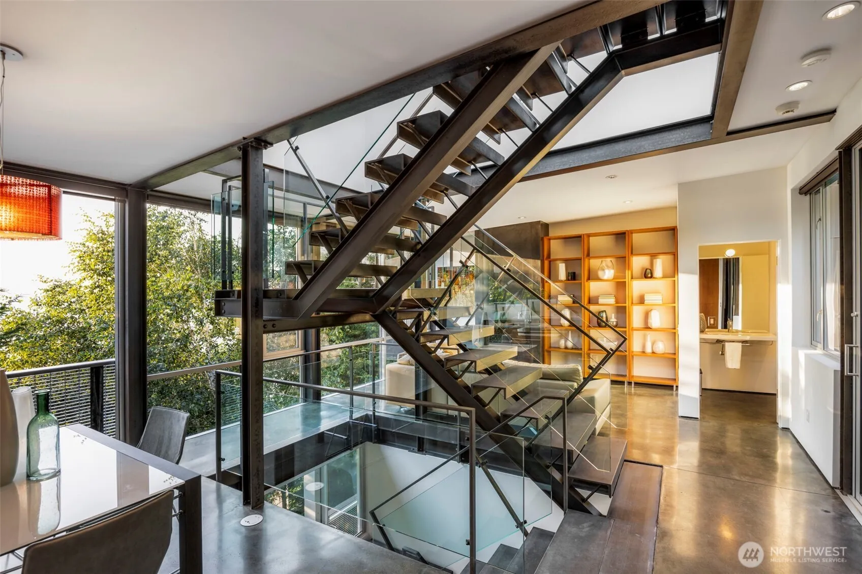 Property photo for 2121 Bonair Drive Sw, Seattle