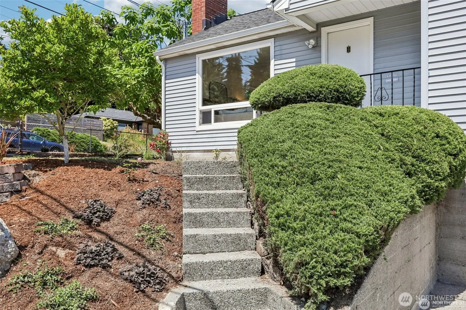 Property photo for 8902 17th Avenue Ne, Seattle photo 4