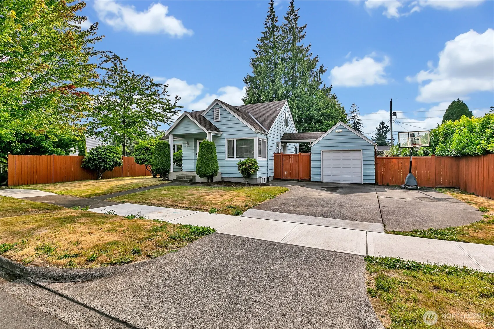 Property photo for 4020 S Bell Street, Tacoma photo 3