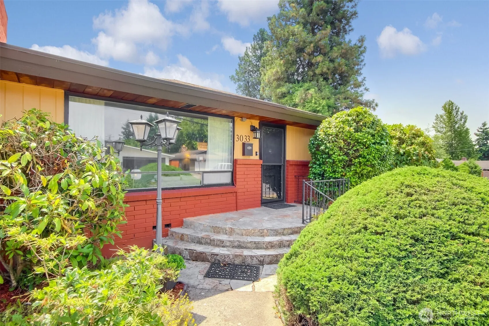 Property photo for 3033 Ne 7th Street, Renton photo 3