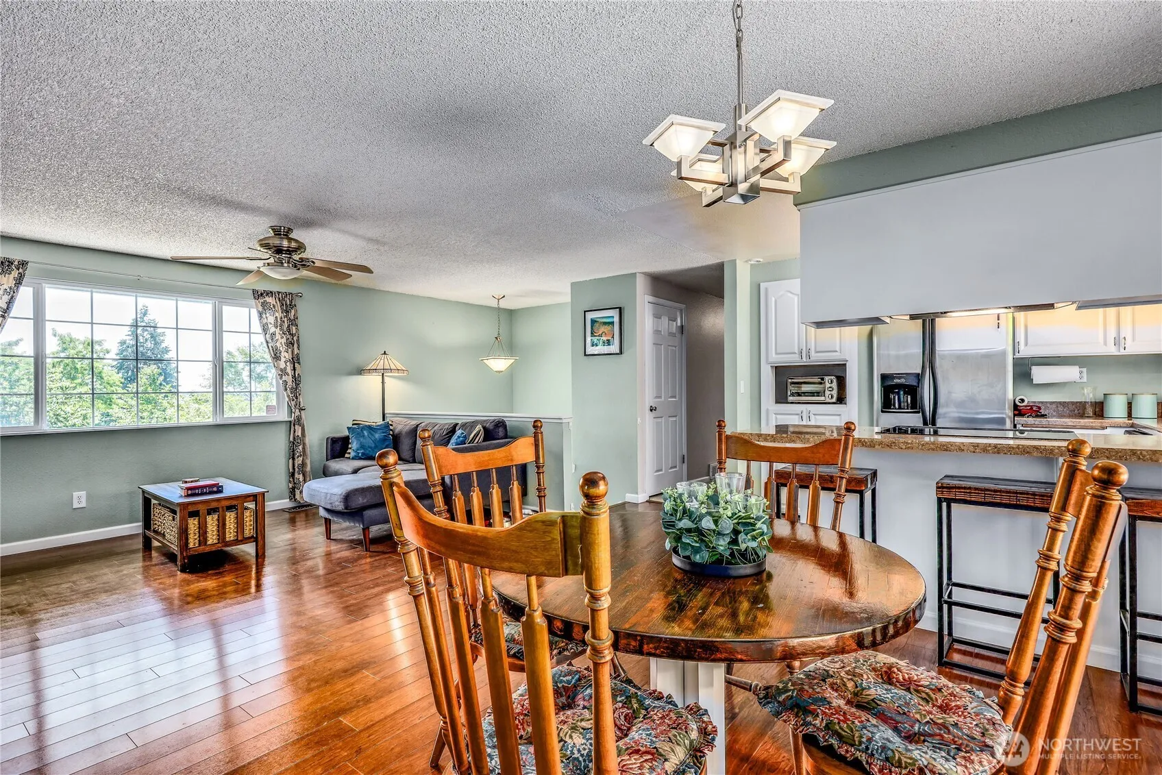 Property photo for 3319 Forest Drive Ne, Bremerton photo 4
