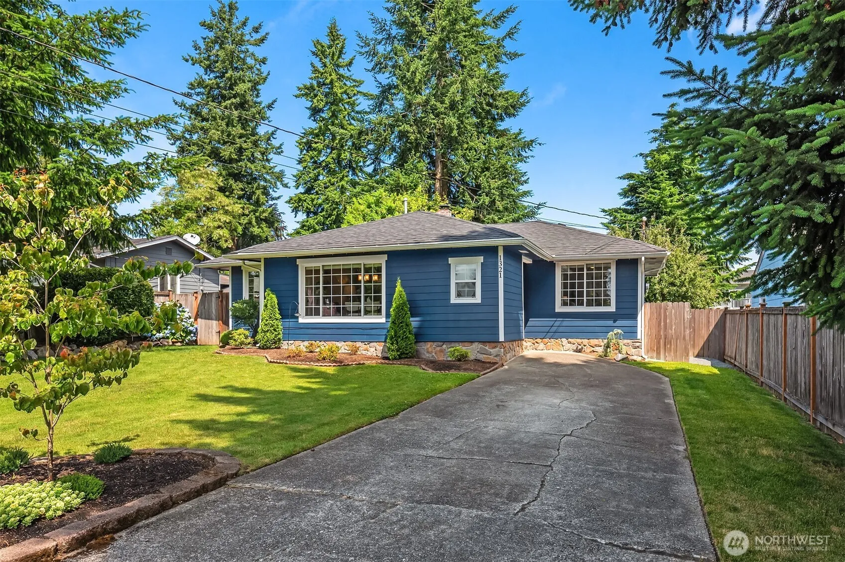 Property photo for 1321 Kossuth Avenue, Everett