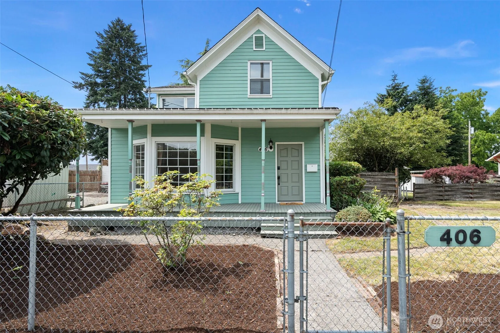 Property photo for 406 4th Street Ne, Puyallup