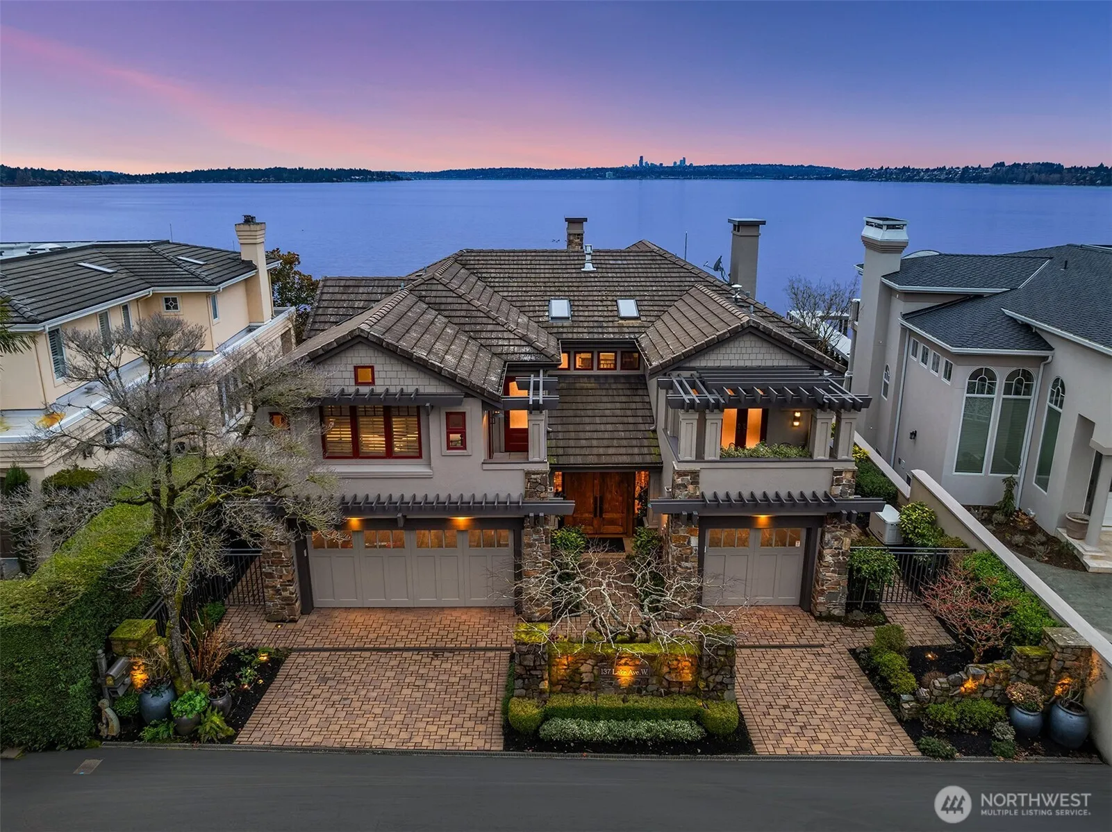 Property photo for 137 Lake Avenue W, Kirkland