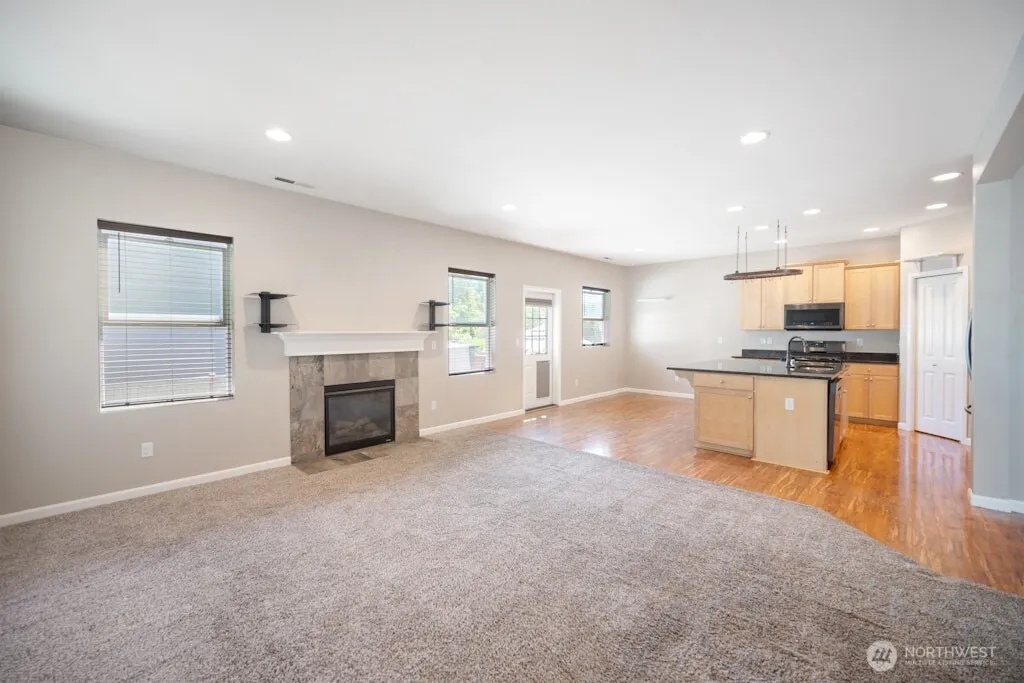 Property photo for 7912 153rd Street Ct E, Puyallup photo 4
