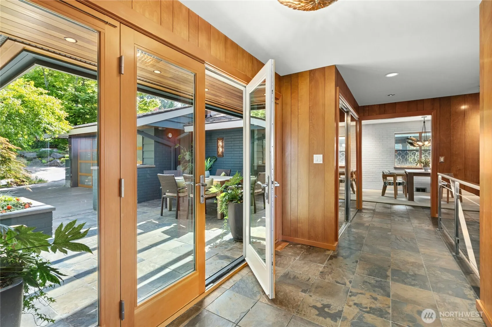Property photo for 4242 Ne 89th Street, Seattle photo 3