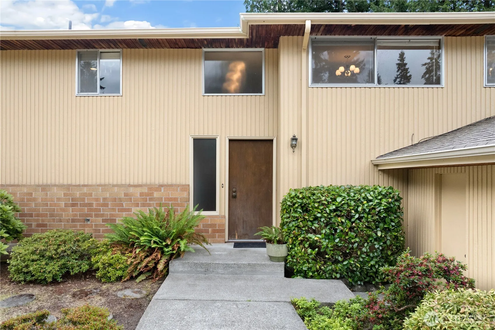Property photo for 12575 Se 52nd Street, Bellevue photo 2