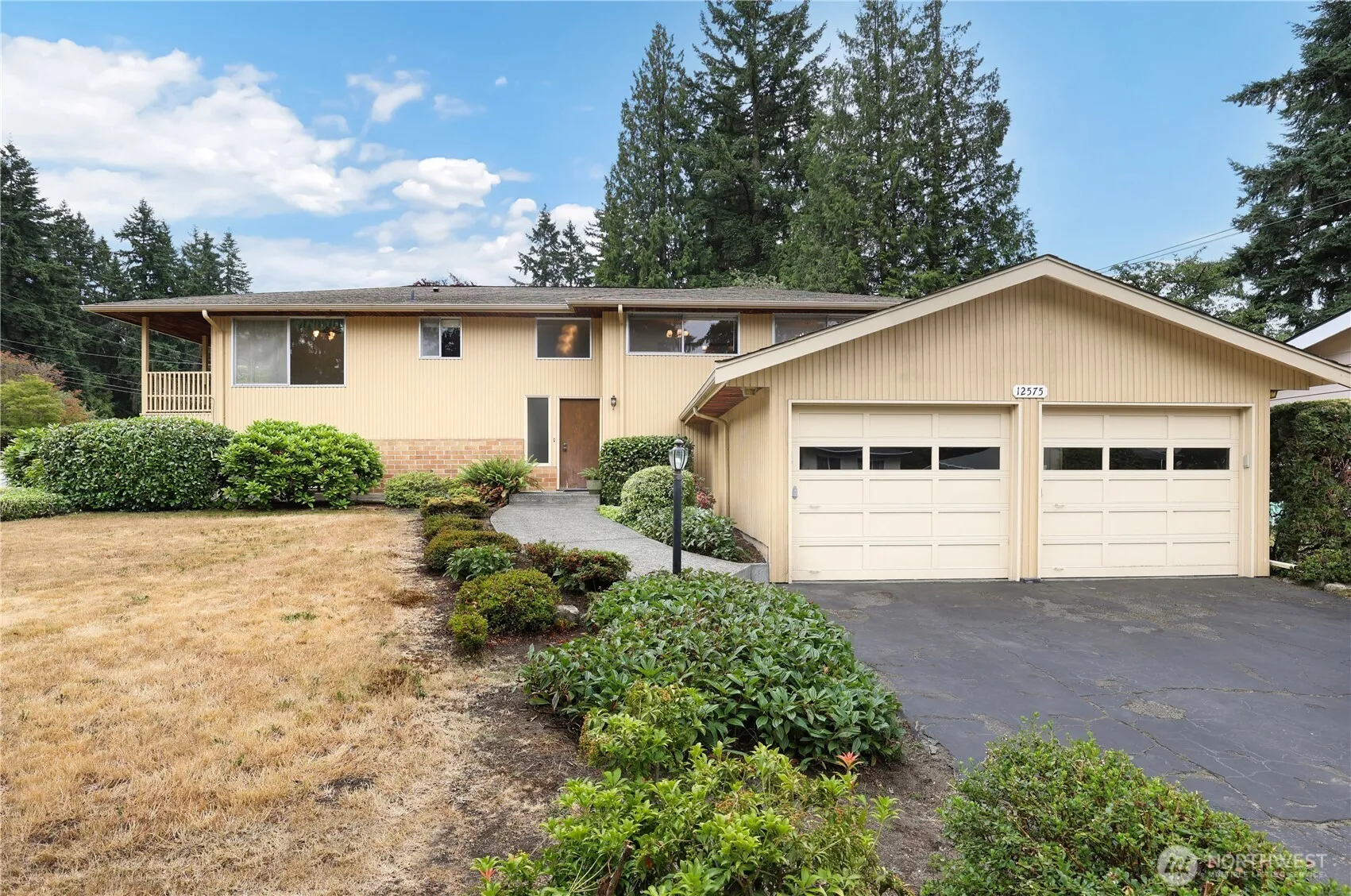 Property photo for 12575 Se 52nd Street, Bellevue