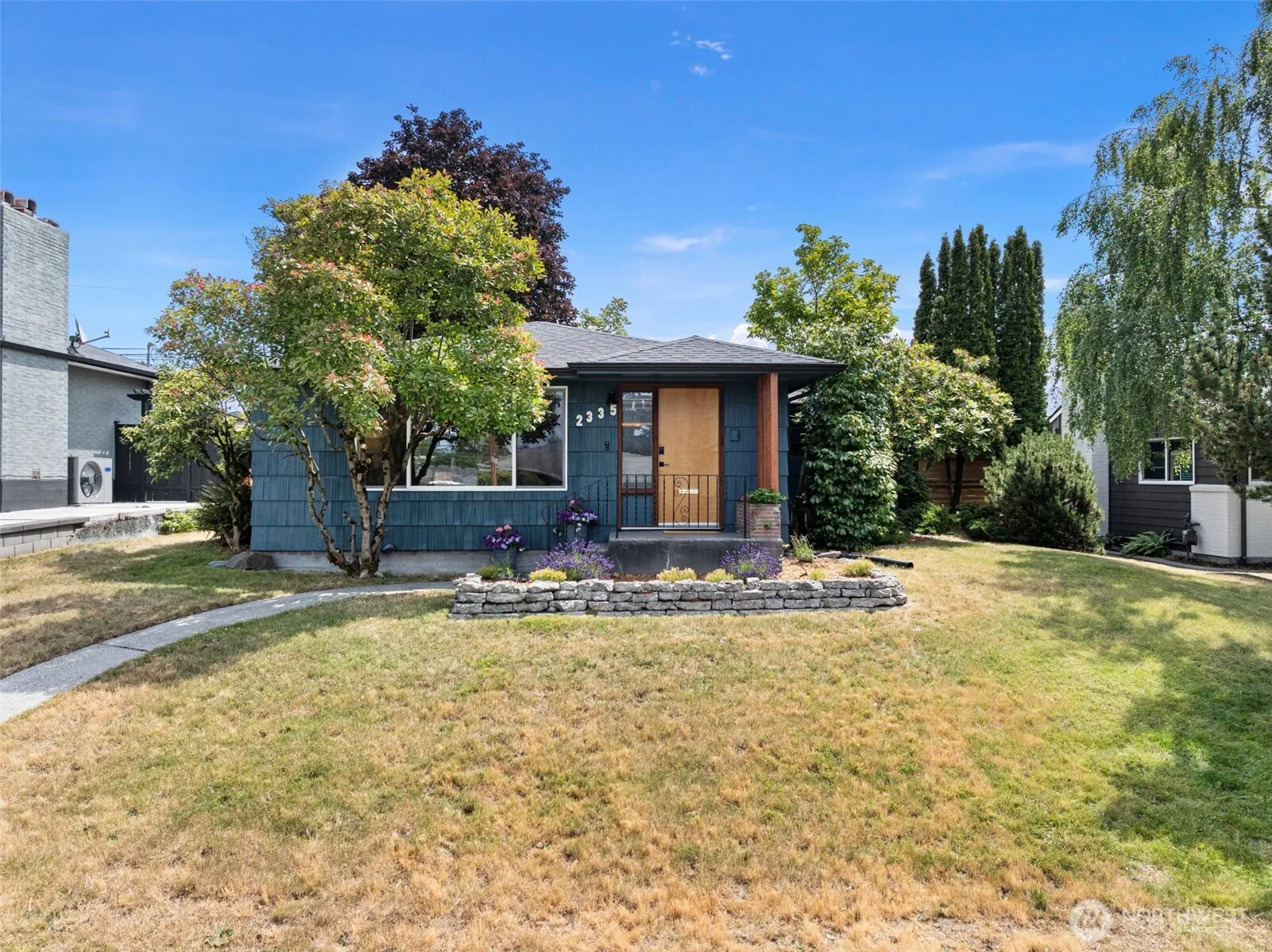 Property photo for 2335 N Winnifred Street, Tacoma photo 2