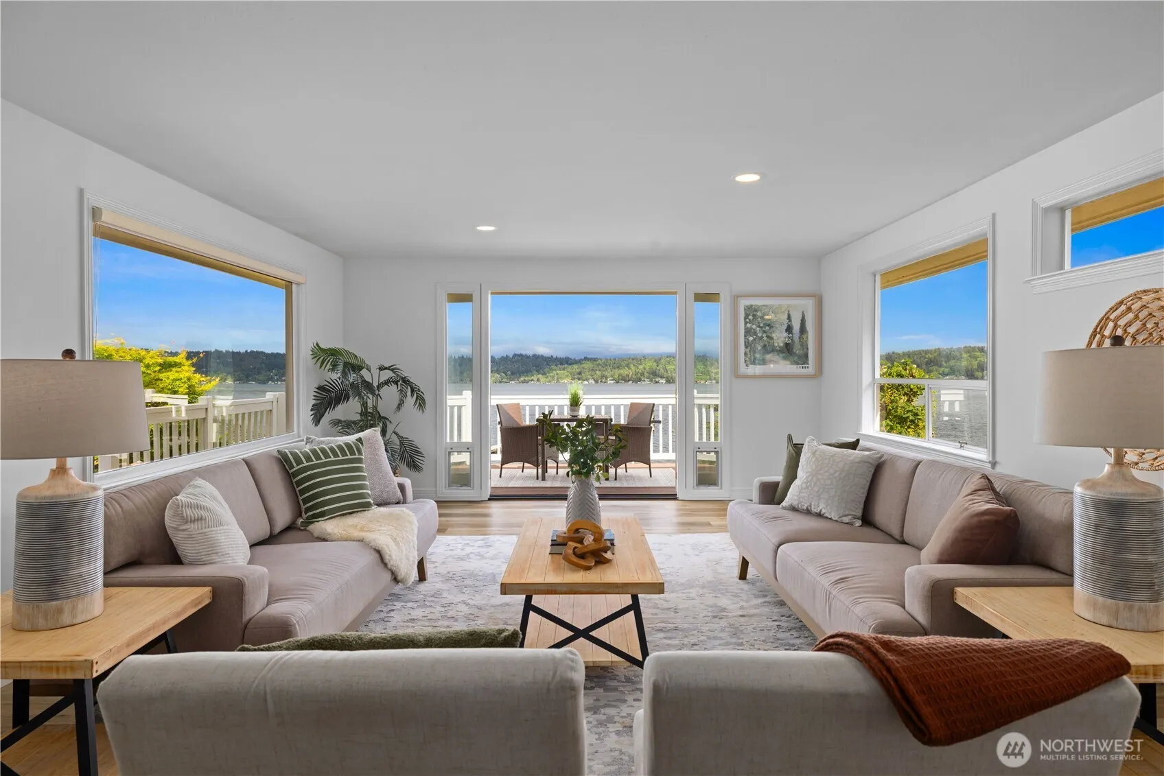 Property photo for 408 W Lake Sammamish Parkway Se, Bellevue photo 5