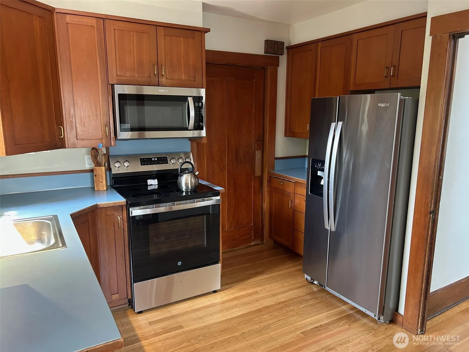 Property photo for 1809 Ne 63rd Street, Seattle photo 5