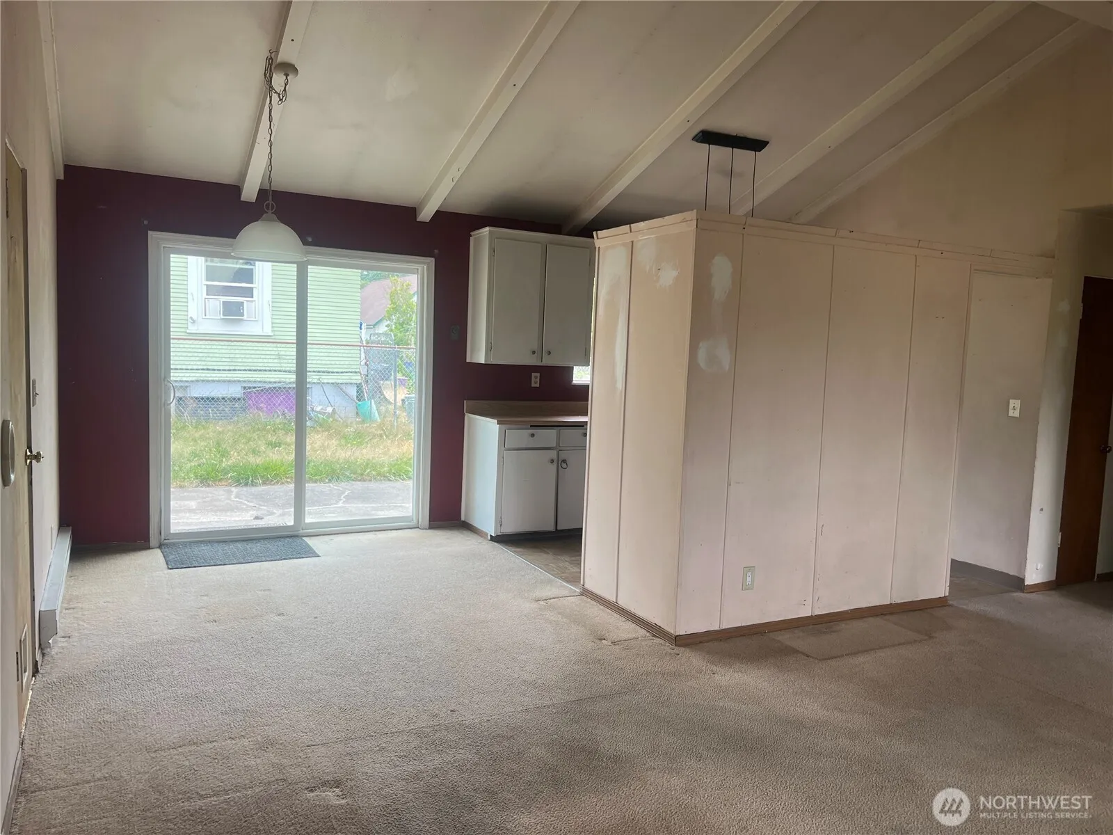 Property photo for 14101 10th Avenue S, Tacoma photo 3