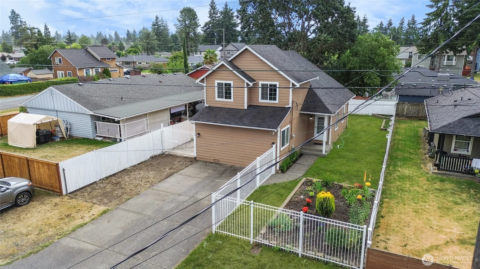Property photo for 1704 Lafayette Street S, Tacoma photo 3