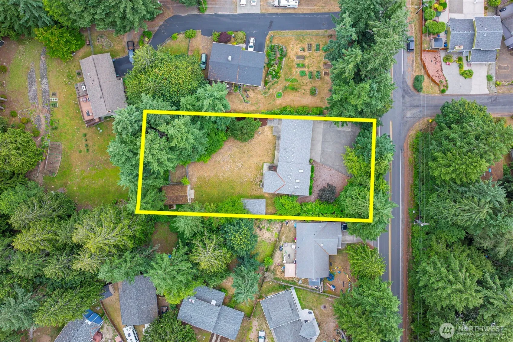 Property photo for 8141 Old Military Road Ne, Bremerton photo 3