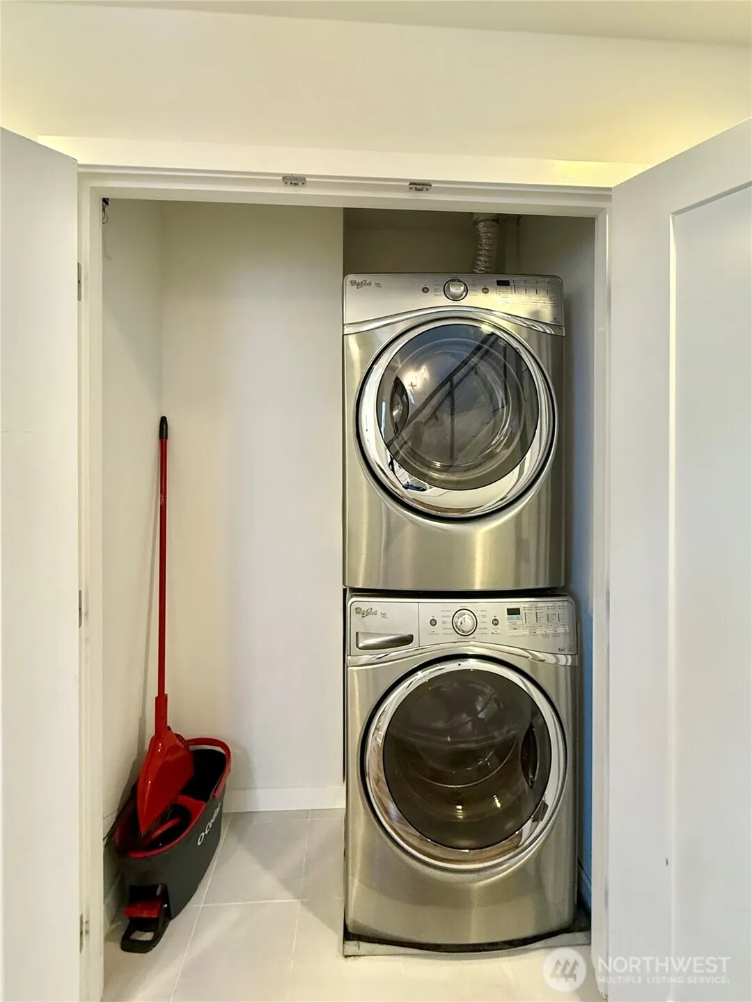 Property photo for 2705 Franklin Avenue E, Seattle photo 5