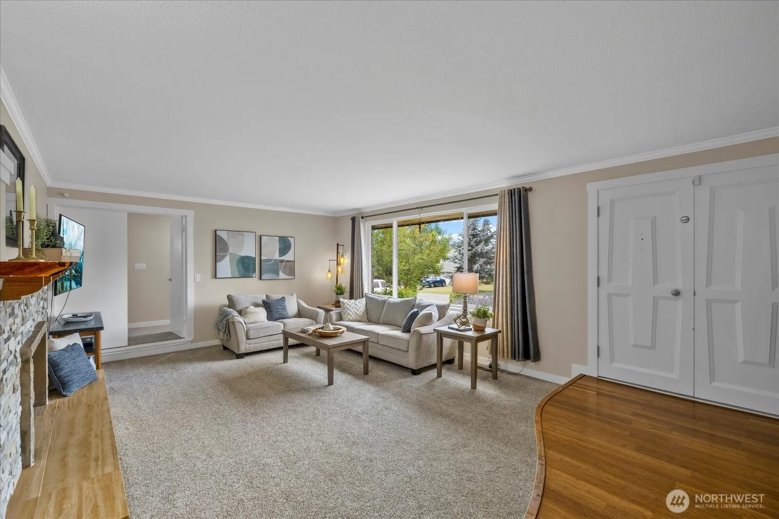 Property photo for 26214 143rd Avenue Se, Kent photo 2