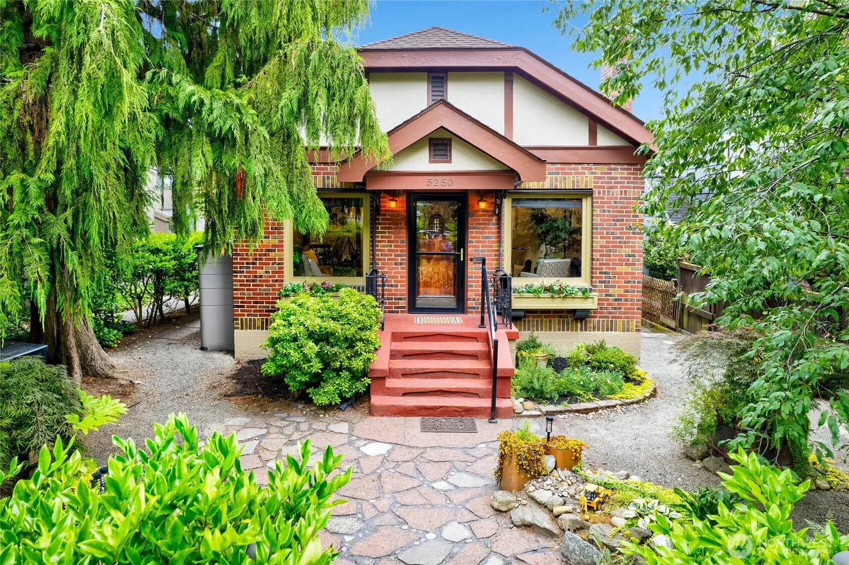 Property photo for 5250 35th Avenue Ne, Seattle