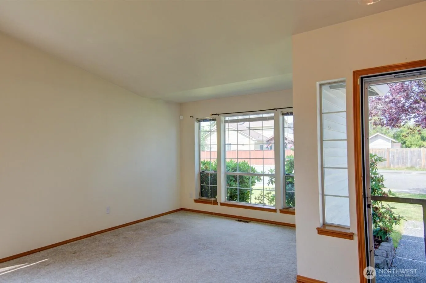 Property photo for 5604 67th Street Ne, Marysville photo 3