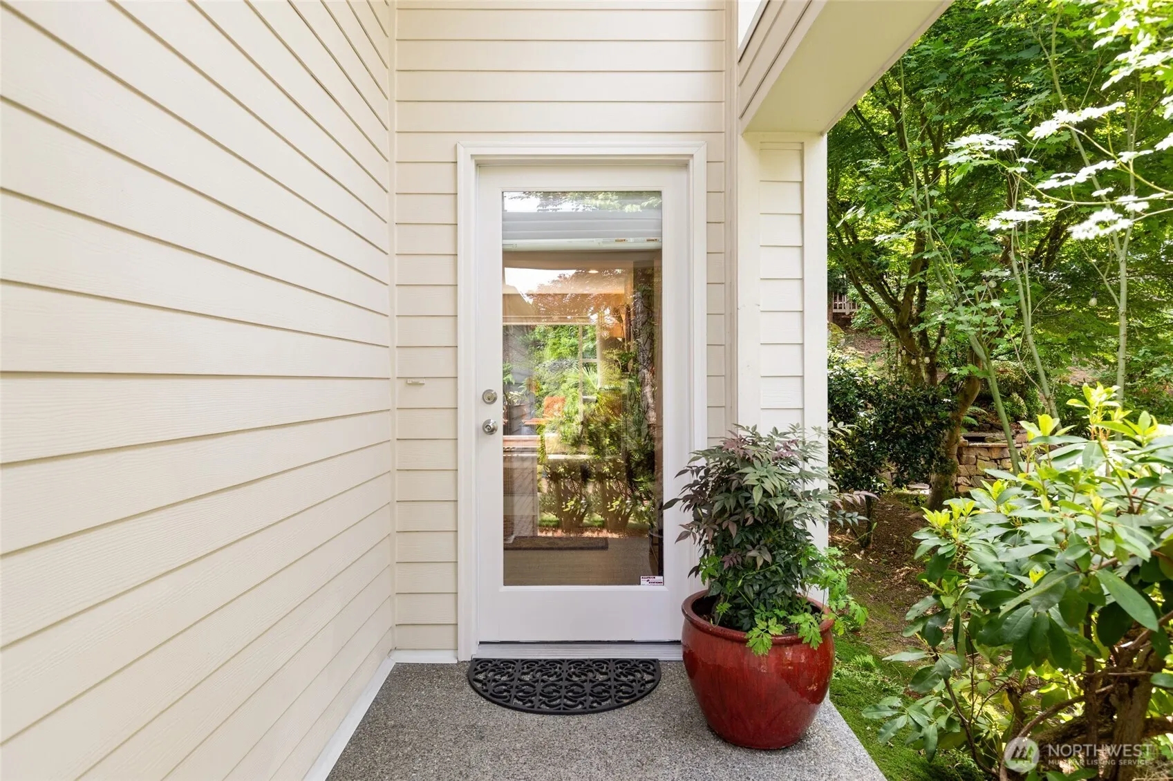 Property photo for 11211 Ne 106th Place, Kirkland photo 2